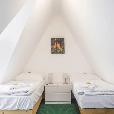 Hotel Konopiště Nová Myslivna 3*